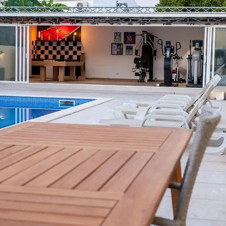 Aqua-jacuzzi-heatable Pool-sauna-gym-snooker Villa Albufeira