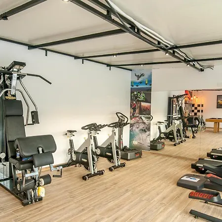 Aqua-jacuzzi-heatable Pool-sauna-gym-snooker * 阿尔布费拉