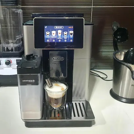 Aqua-jacuzzi-heatable Pool-sauna-gym-snooker 别墅