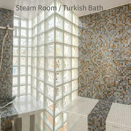 Aqua-jacuzzi-heatable Pool-sauna-gym-snooker Βίλα