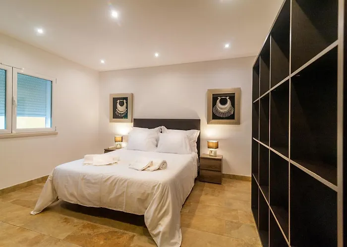 Aqua-jacuzzi-heatable Pool-sauna-gym-snooker * Albufeira