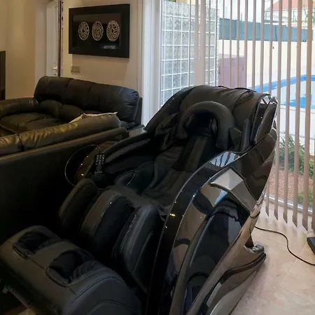 Aqua-jacuzzi-heatable Pool-sauna-gym-snooker * Albufeira